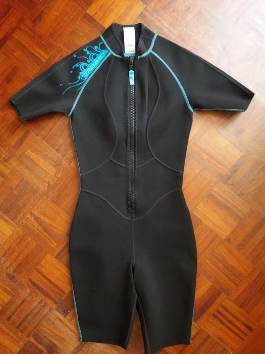 Fato bodyboard/surf para mulher