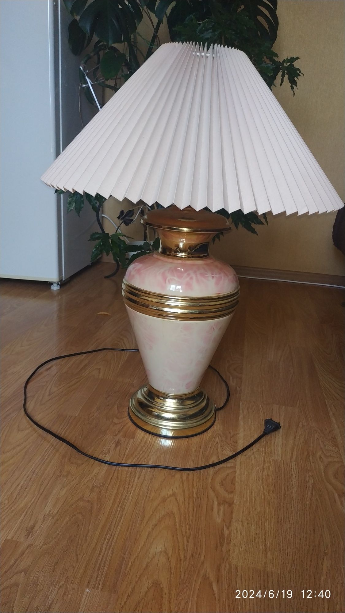 Сенсорный саетильник
