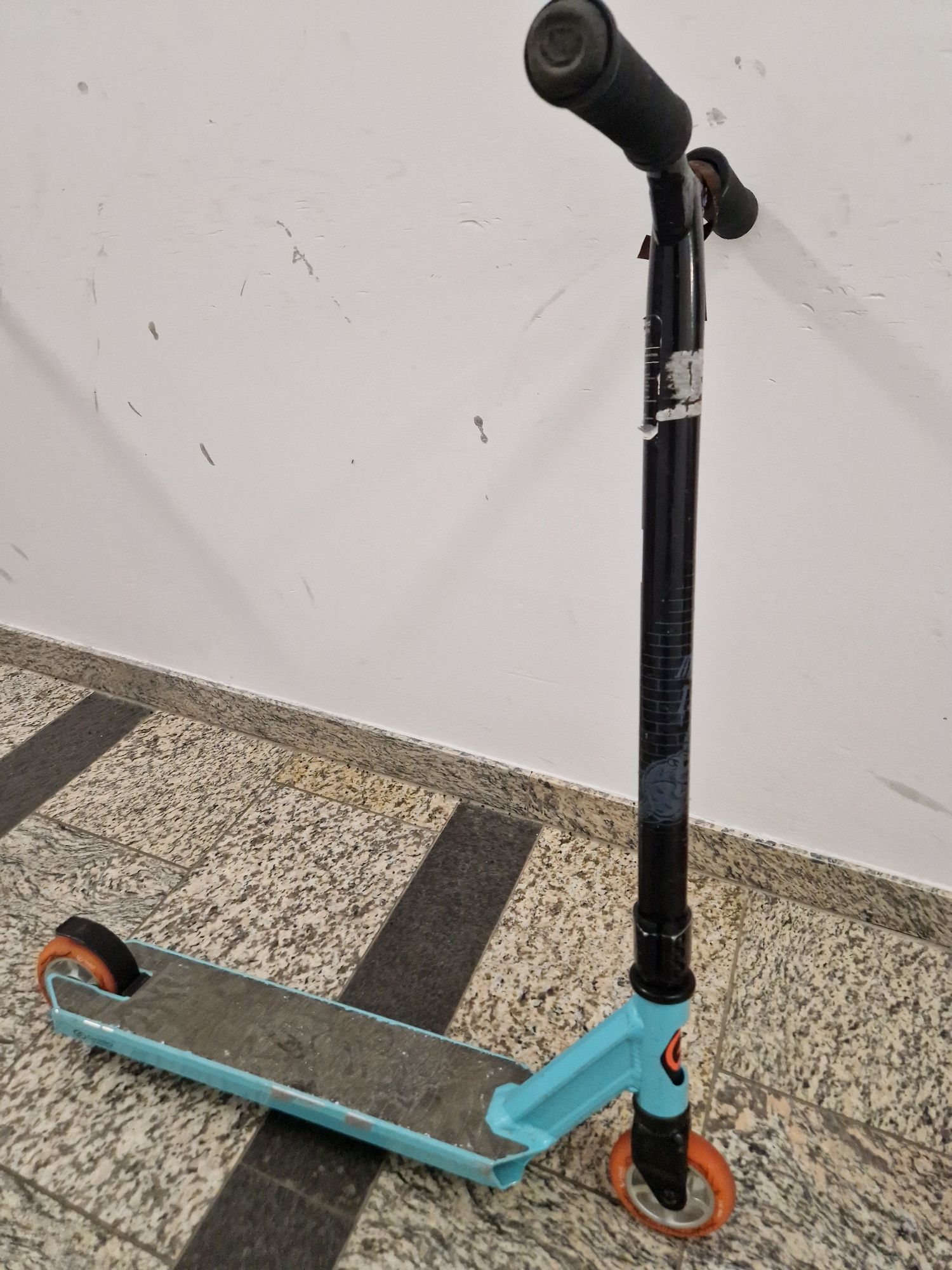 Hulajnoga oxelo scooters freestyle decathlon niebieska