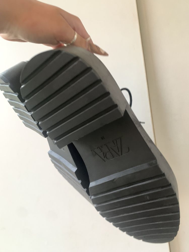 Лофери Zara