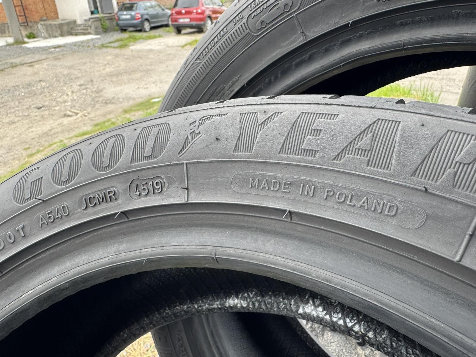 Літні шини Goodyear 225/50 R17