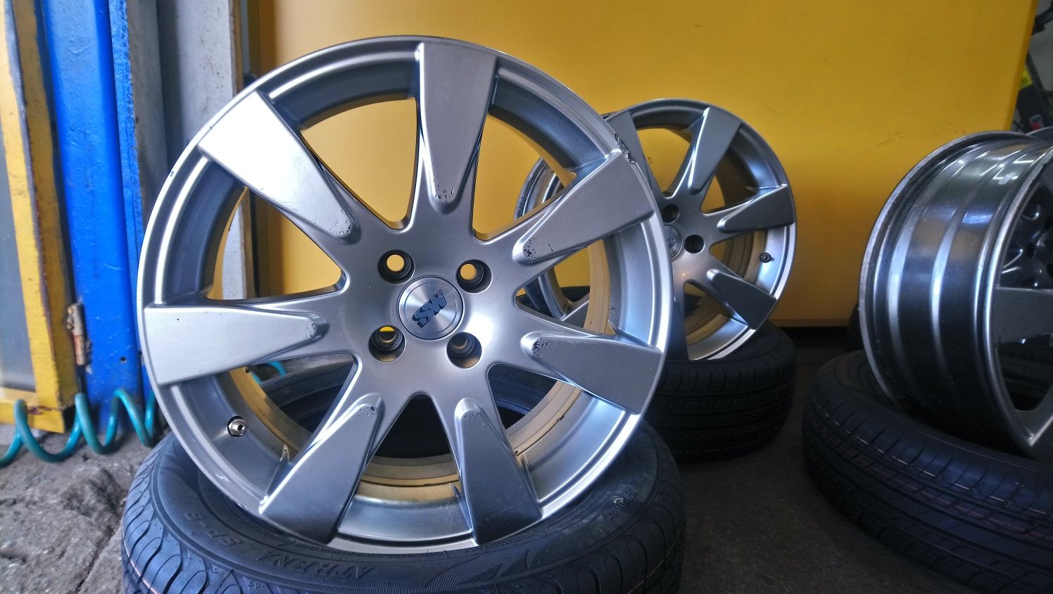 4 Felgi aluminiowe używane 17'' 4x100 Opel Astra Fiat Punto Honda