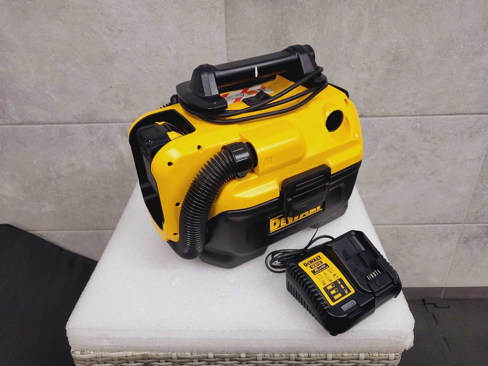 Odkurzacz przemysłowy DeWalt DW DCV584L 300 W + Aku 5Ah + Ładowarka