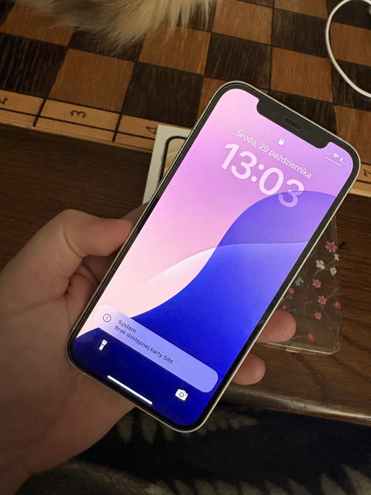 Używany Iphone 12 64GB