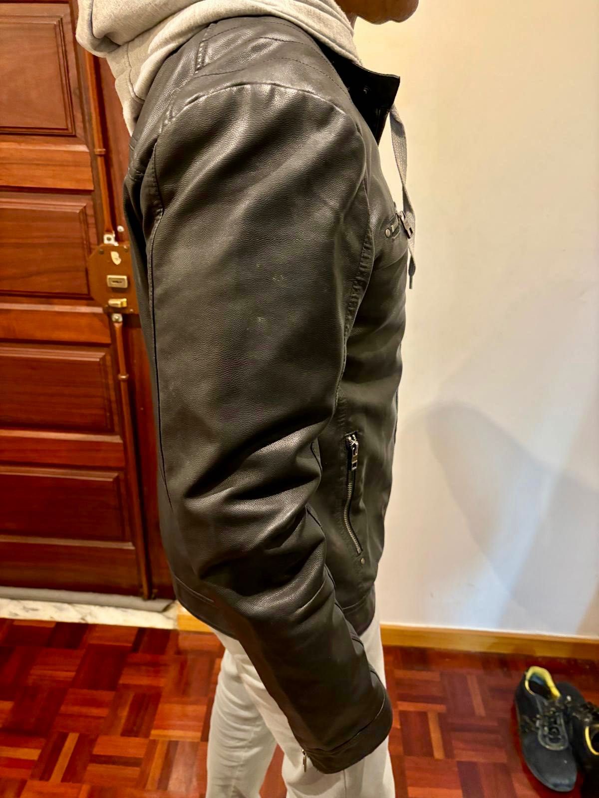 Casaco com Capuz