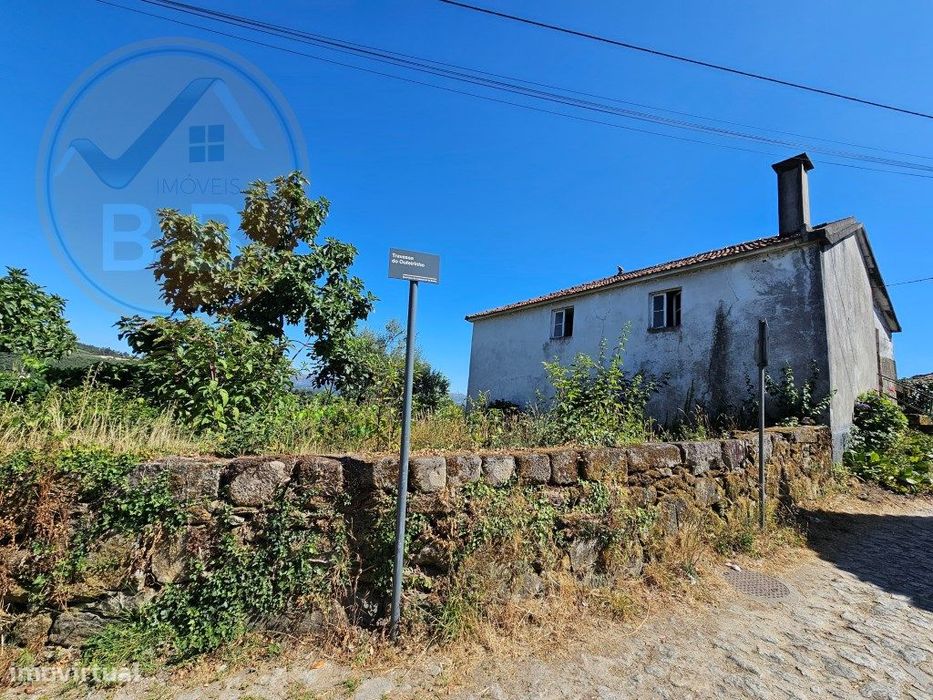 Moradia para restauro em Outeirinho, Cabeceiras de Basto