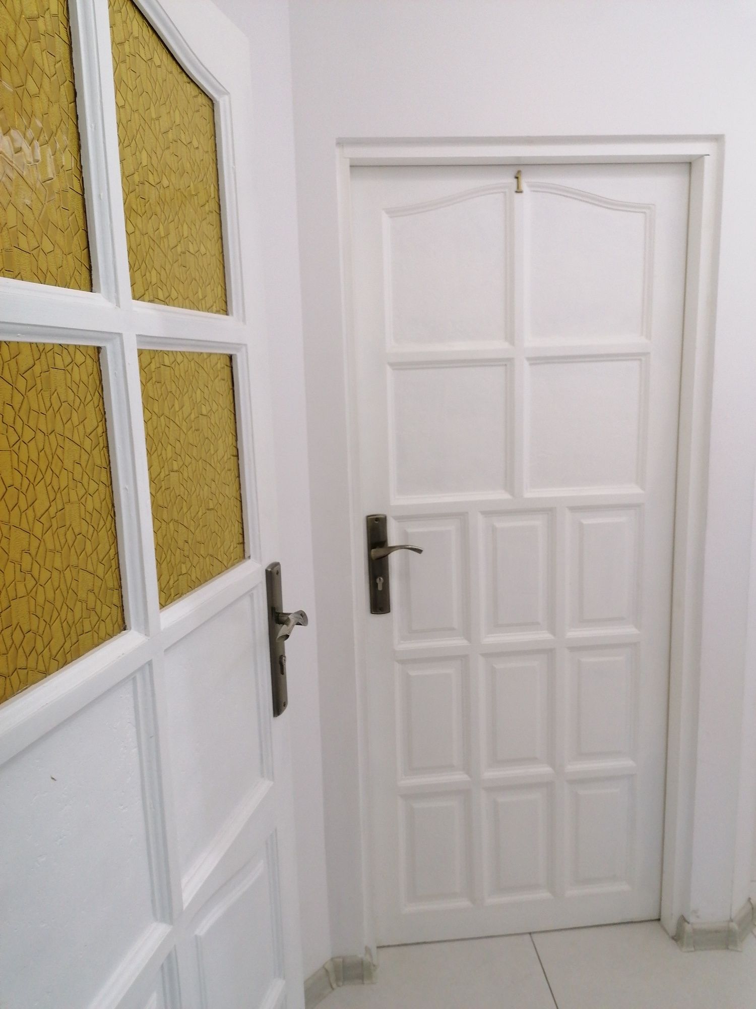 Drzwi wewnętrze sosnowe malowane