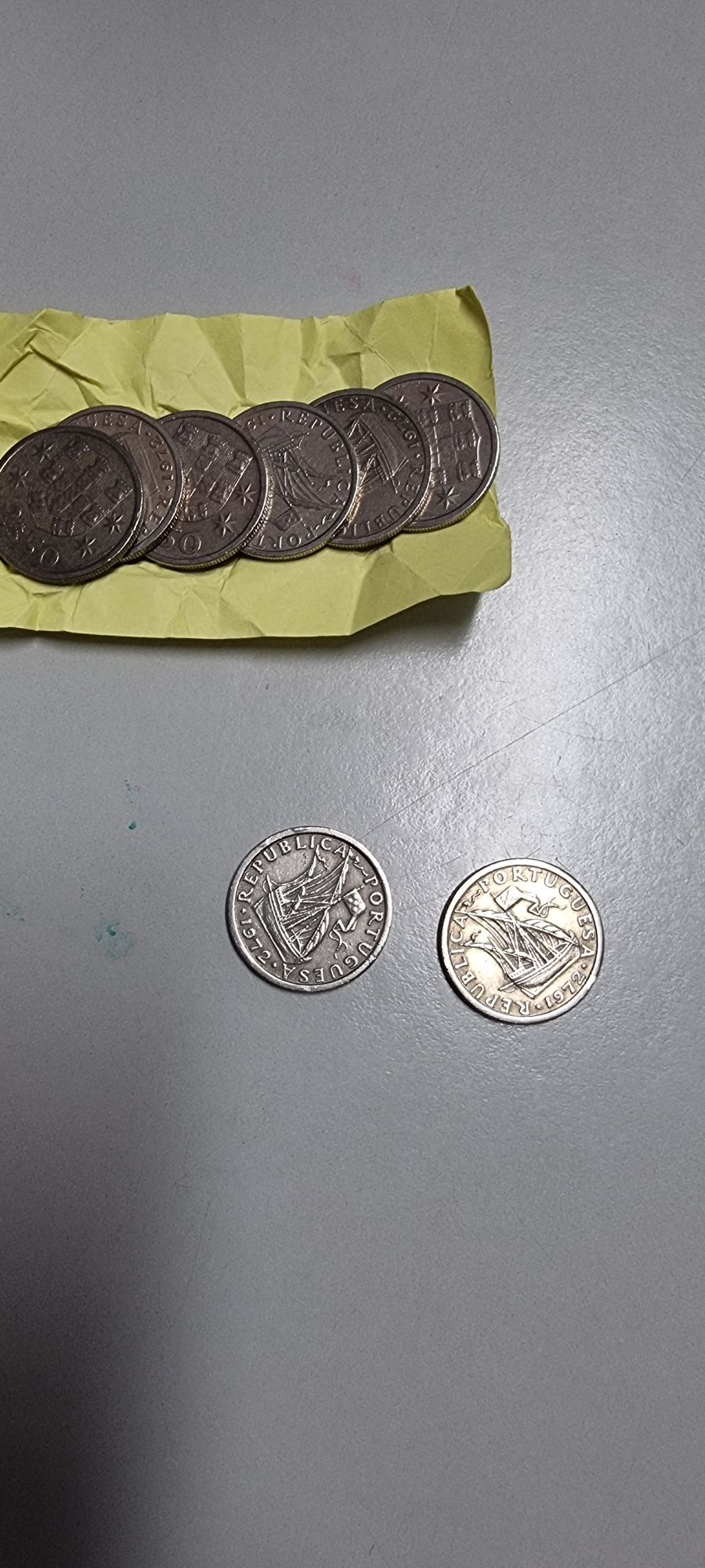 8 moedas 2$50 de 1972
