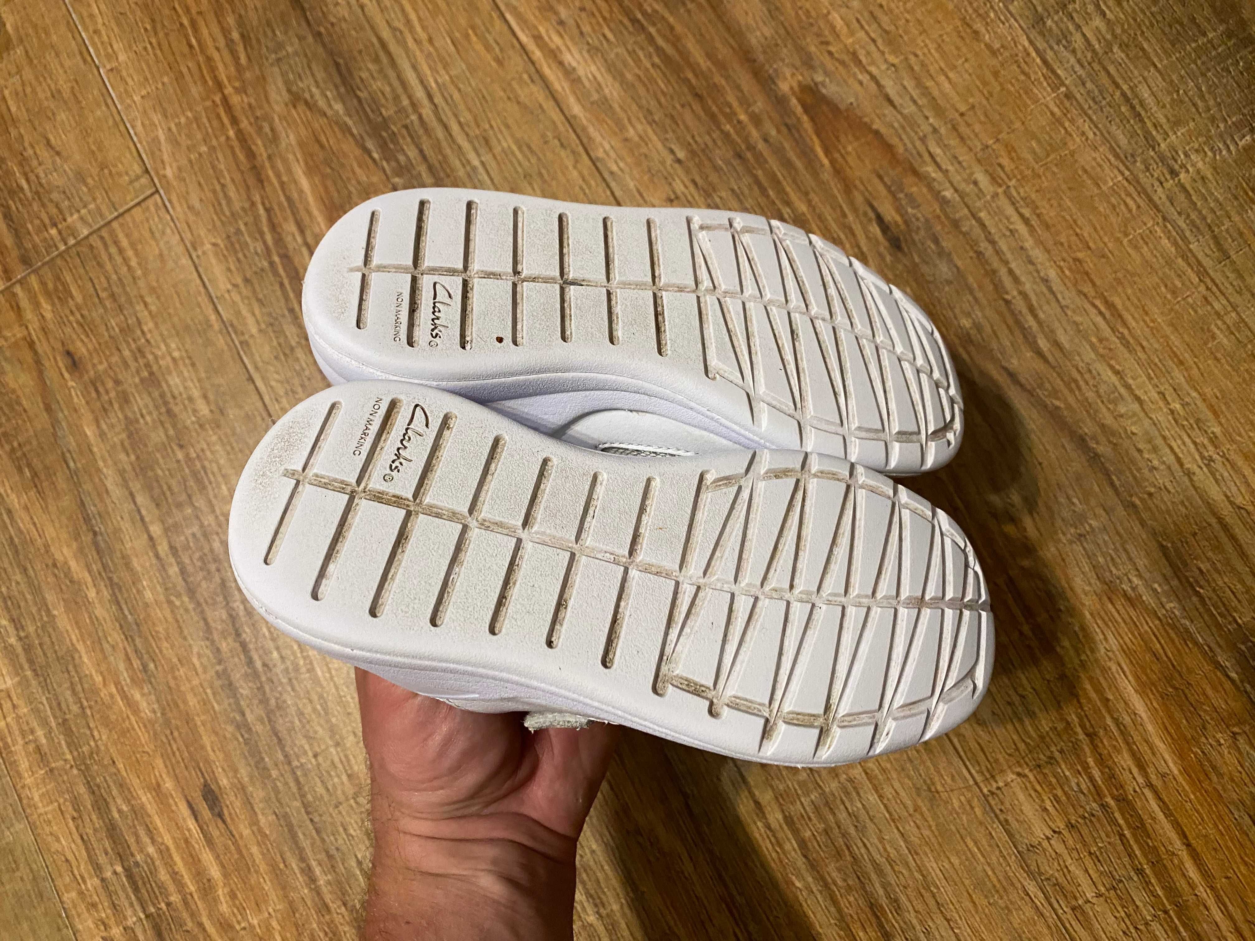 Clarks кроссовки кросівки детские на девочку оригинал р.28