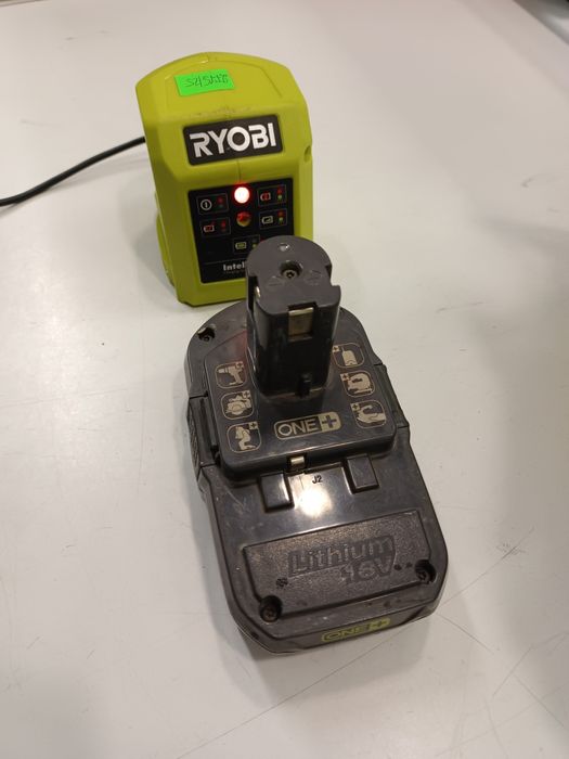 Wyrzynarka+Ładowarka+bateria2.0Ah Komis Madej Sc