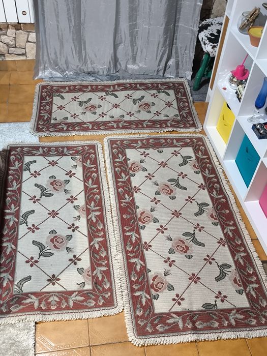 3 Tapete de arraiolos feito a mão lindíssimos
