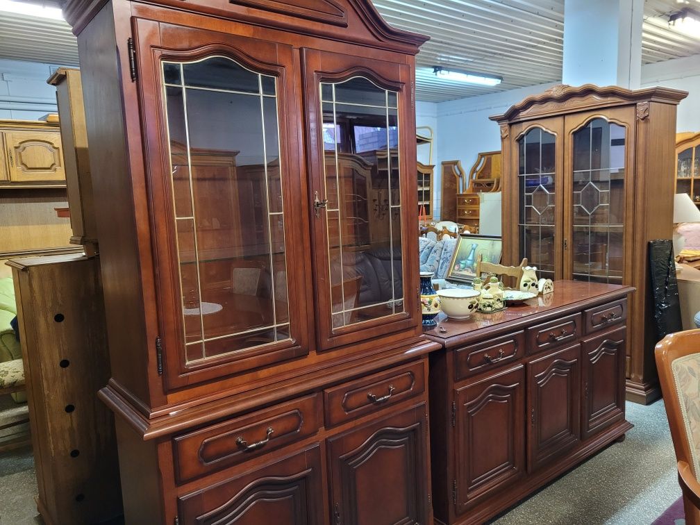 Komoda orzech w mahoń 156 długa