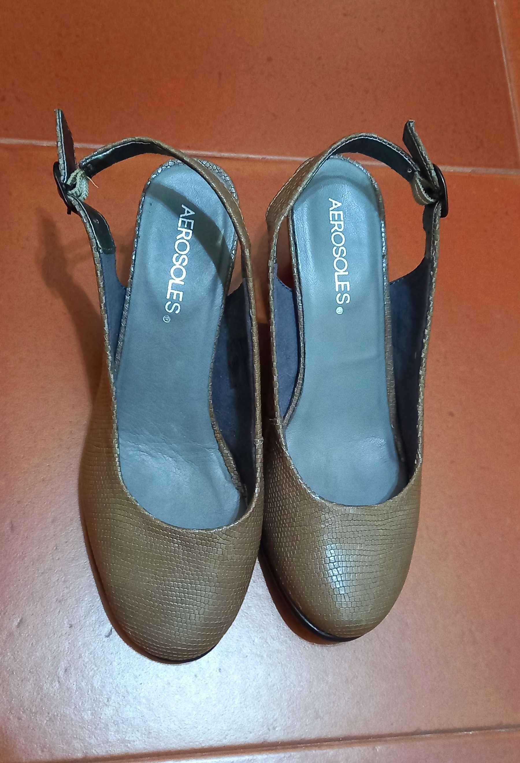 Sapatos de senhora 35