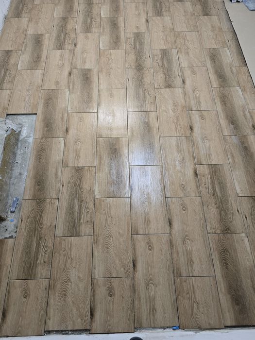 Glazurnik,,Malowanie ,płytki ,gładzie,