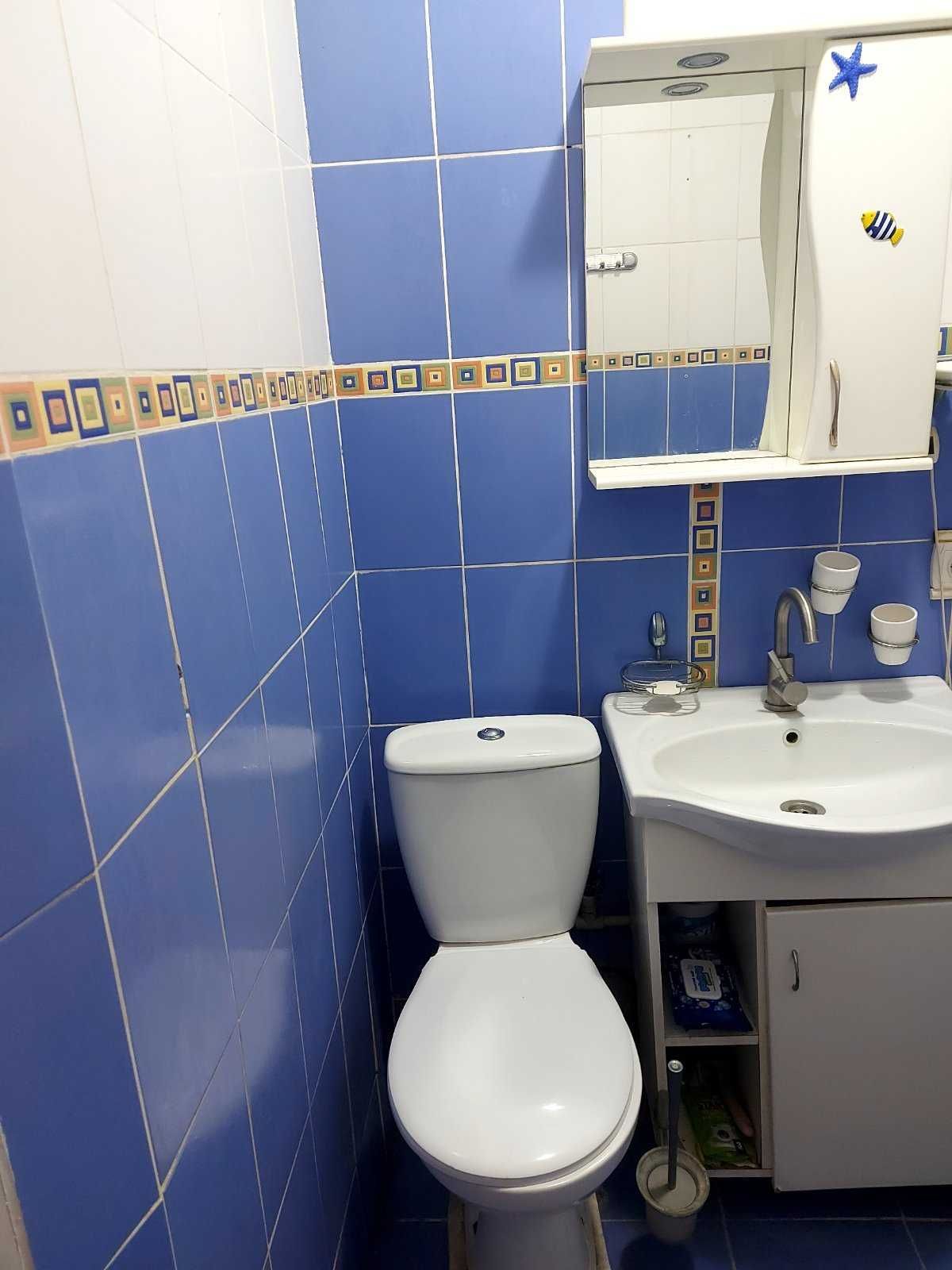 Продам об'єднані 2 квартири (70м²), 2 балкони + гараж