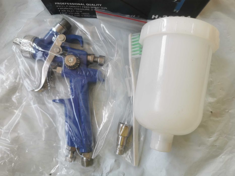 Nowy pistolet lakierniczy mini dysza 1,0, zbiornik 250ml.