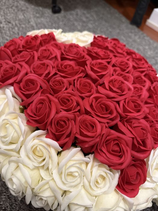 Мильні троянди в коробці 101