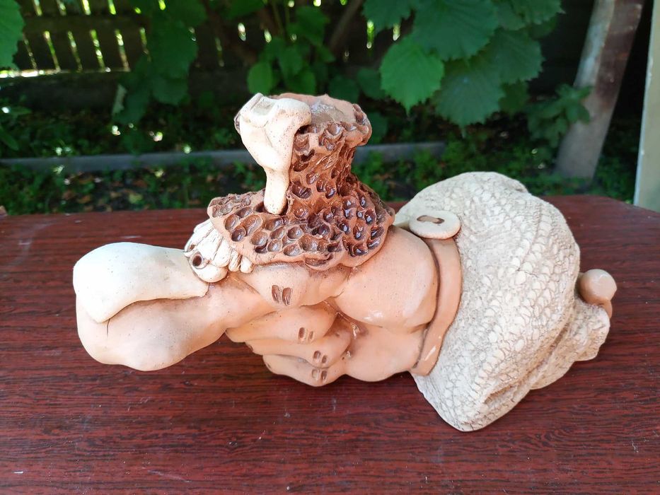 Скарбнички з глини ручної роботи.