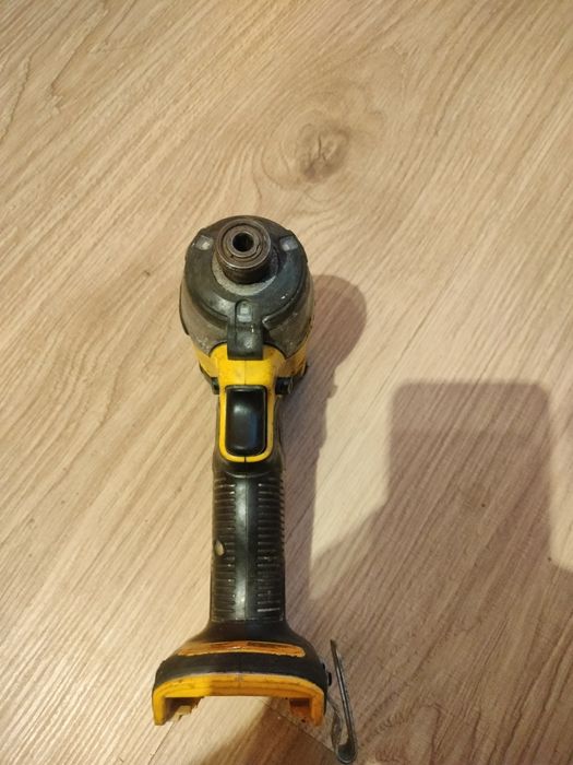 Zakrętarka udarowa DeWALT DCF809 zakretarka 198Nm wkrętarka DeWalt