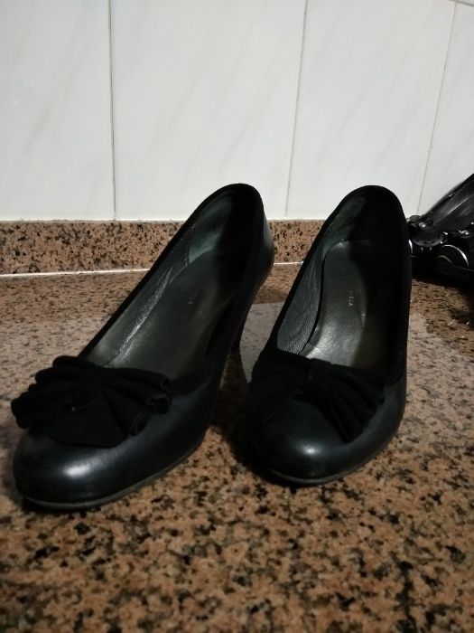 Sapatos de Salto (Pretos; Tamanho 35)