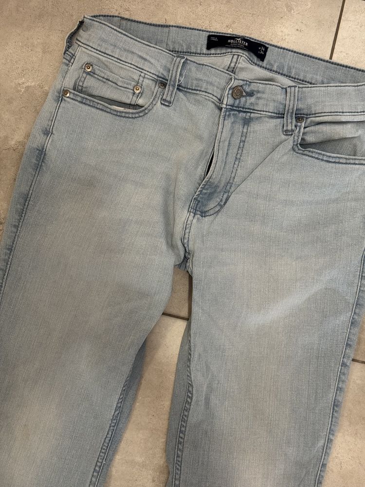 Hollister jasne jeansy super skinny, rozm. W34 L34