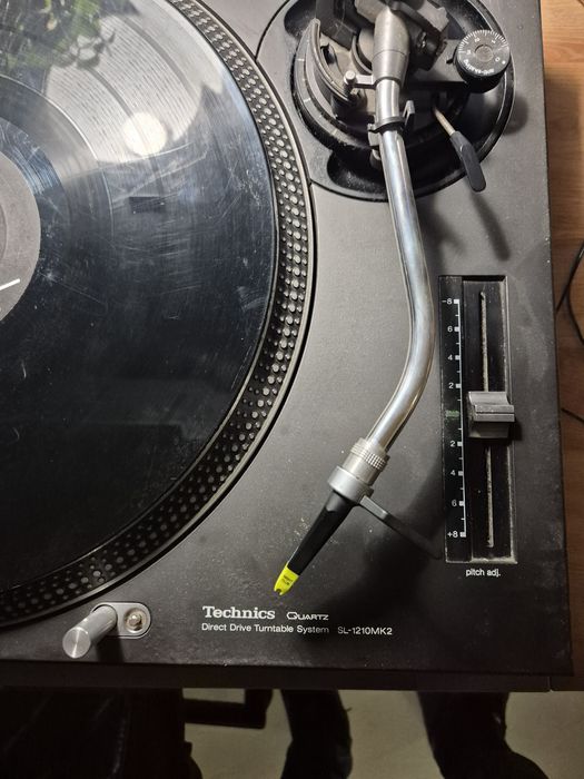 Gira Discos Technics SL1210 MK II