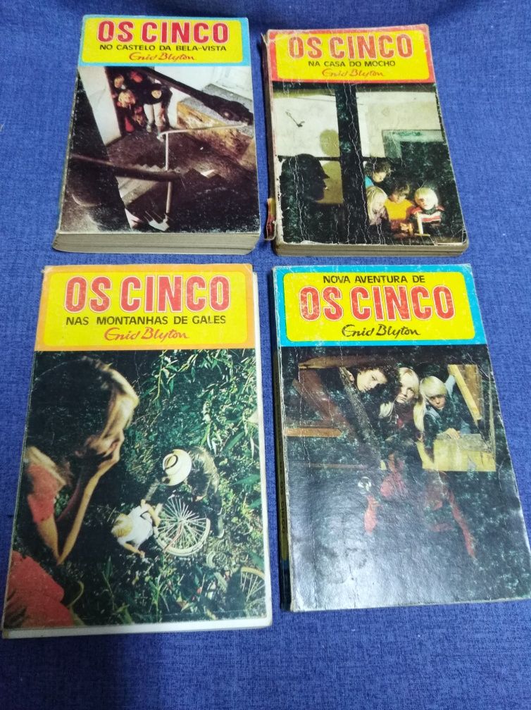 Livros juvenis vários.