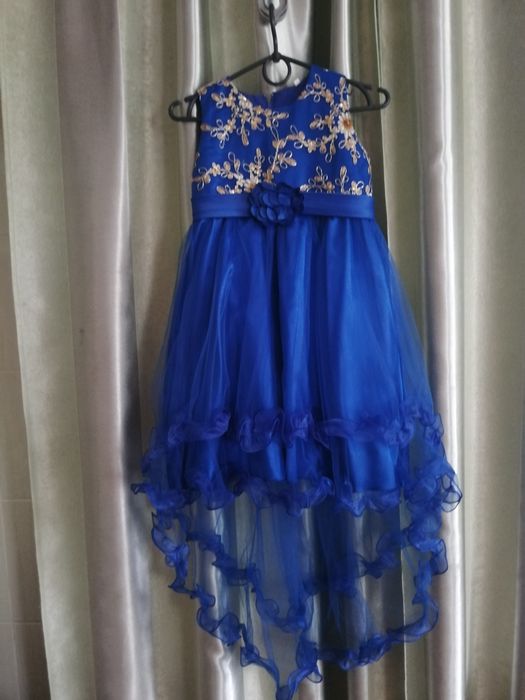 Платье нарядное на девочку