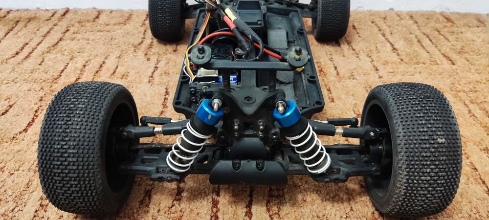 Model RC zdalnie sterowany Carson Beat Warrior 1:8 bezszczotka