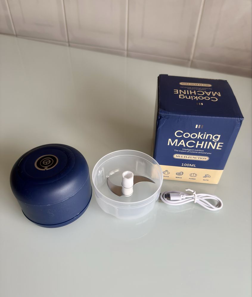 Triturador / Processador de alimentos automático