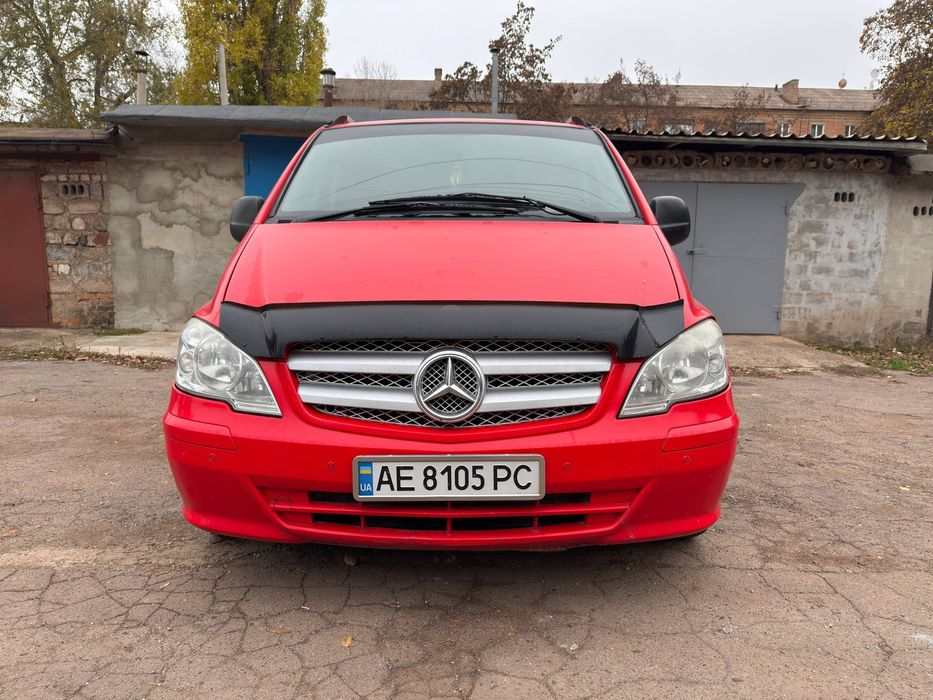 Продам Mercedes Vito 111 Оригинальный  пассажир
