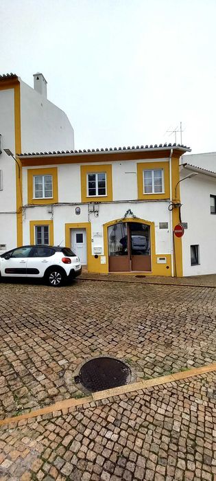 Vivenda numa das zonas mais centrais e bonitas de Portalegre