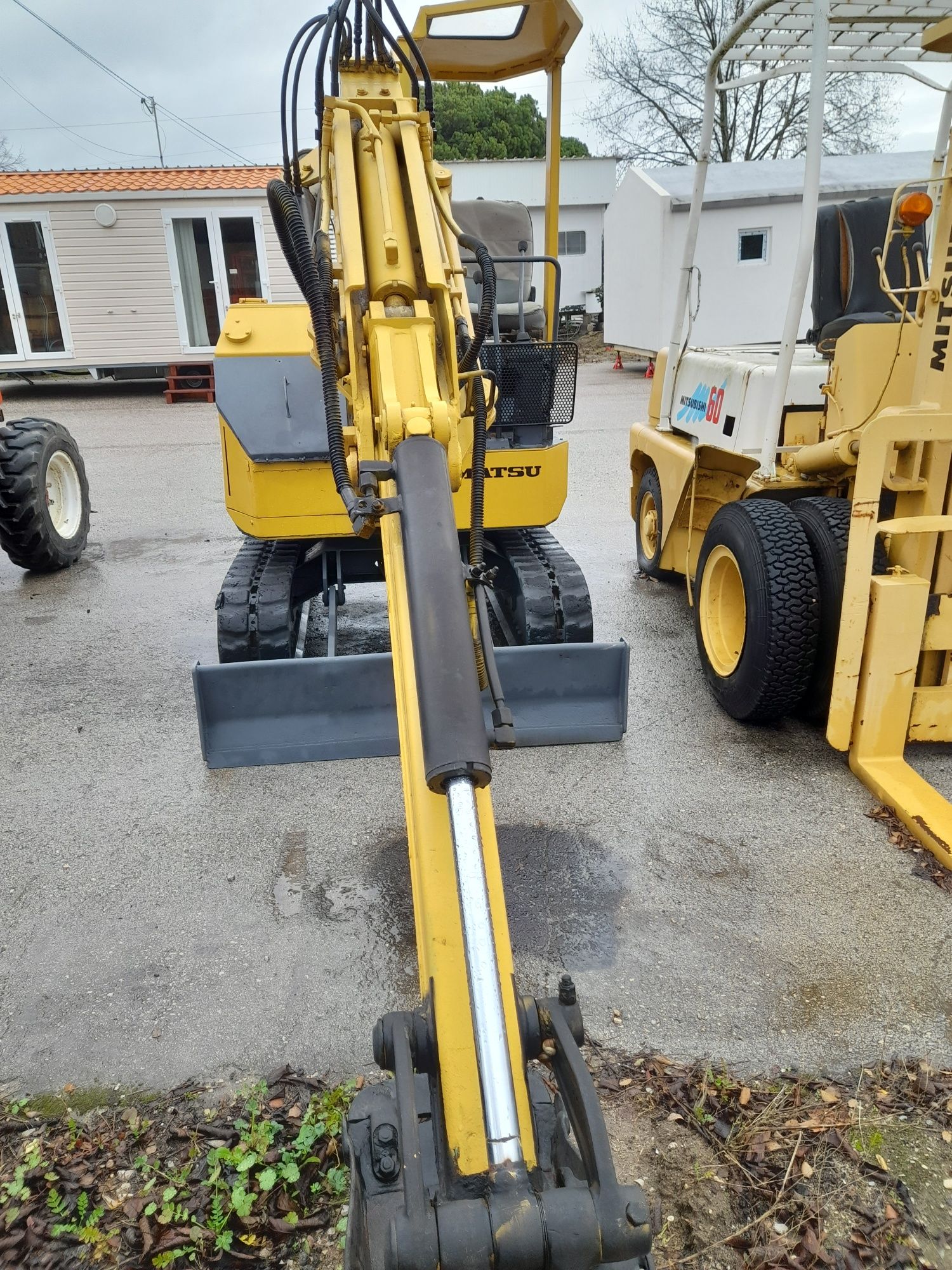 Mini giratória komatsu PC30