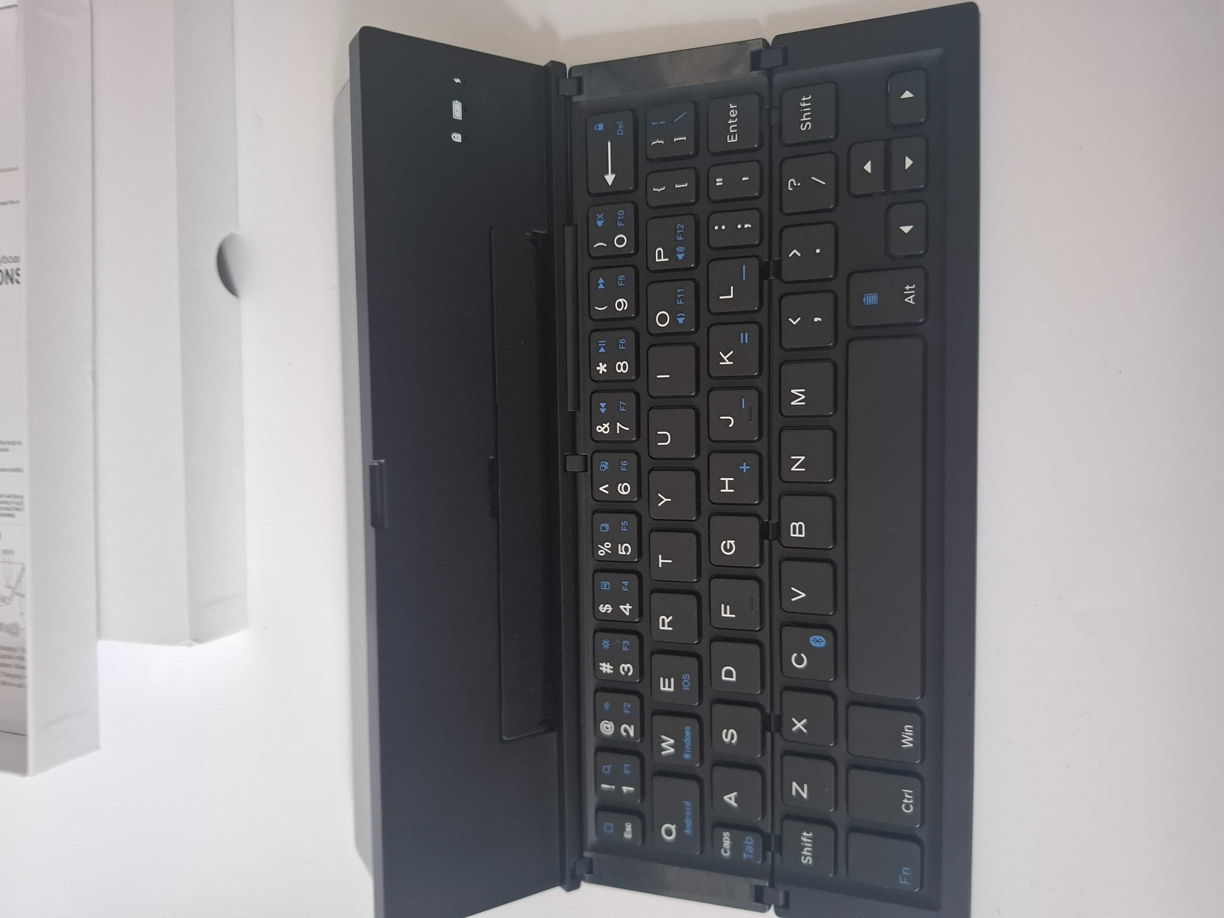 Składana Bezprzewodowa Klawiatura Bluetooth z Uchwytem na Stojaku