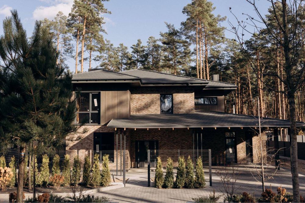 Якісний будинок 206 м2 в закритому котеджному містечку. 10 соток