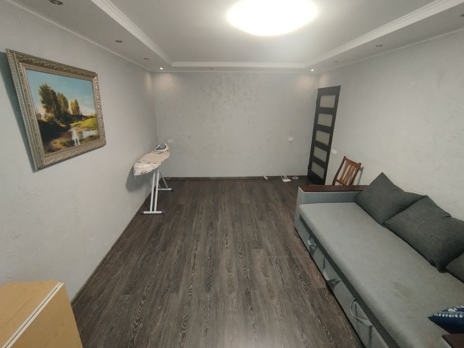 ЗДАЄТЬСЯ ВПЕРШЕ 3-х квартира, на Троещиніі для Сім'ї, є газ.