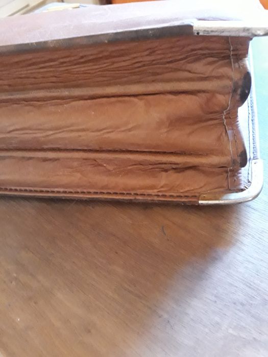 Mala em cabedal p/documentos