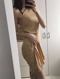 Sukienka maxi beżowa rozmiar S na jedno ramię rozcięcie na nogę