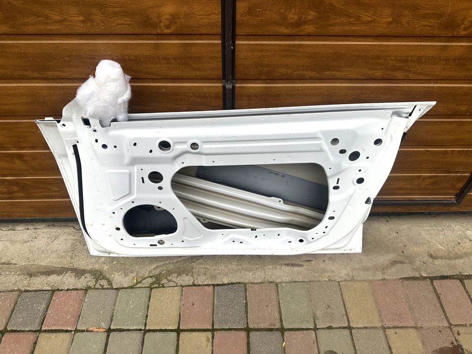 Двері передні праві Tesla Model 3 2017–2023 (в колір) PPSW