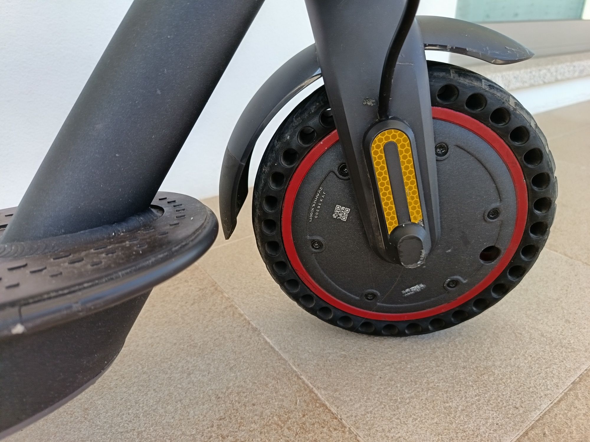 Trotinete "Mi Electric Scooter Pro 2"
