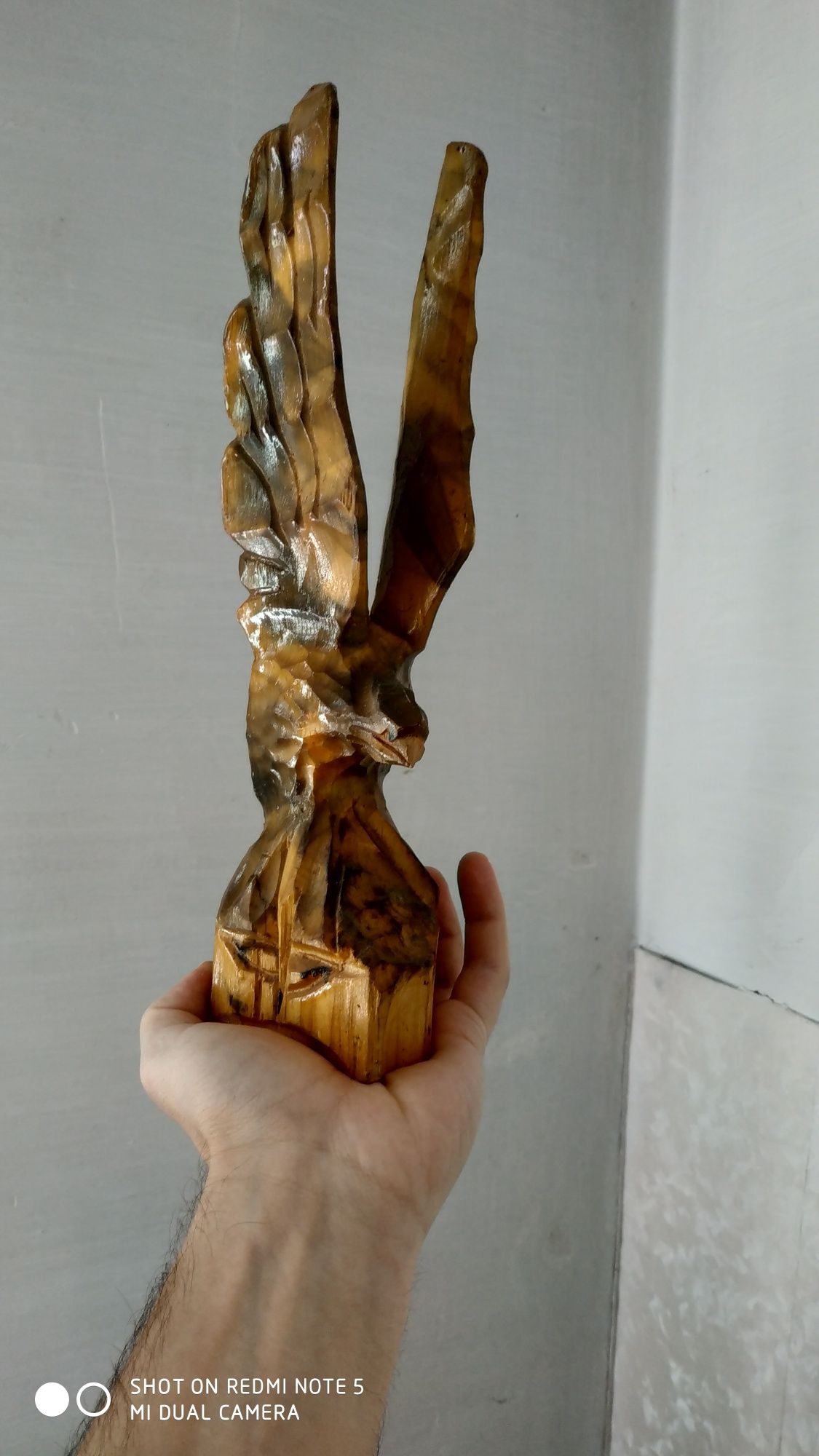Статуэтка деревянная Орёл