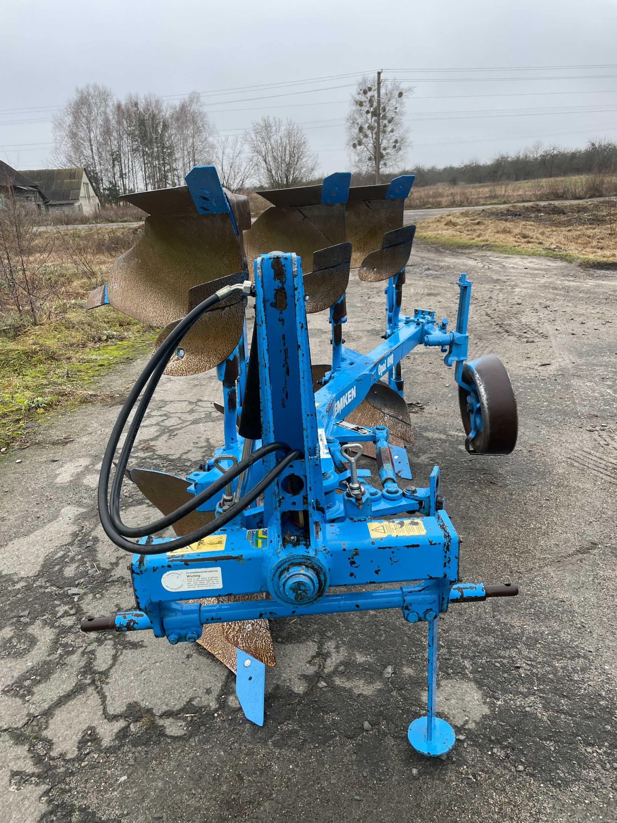 Плуг оборотний 3-корпусний Lemken opal  090 90 110