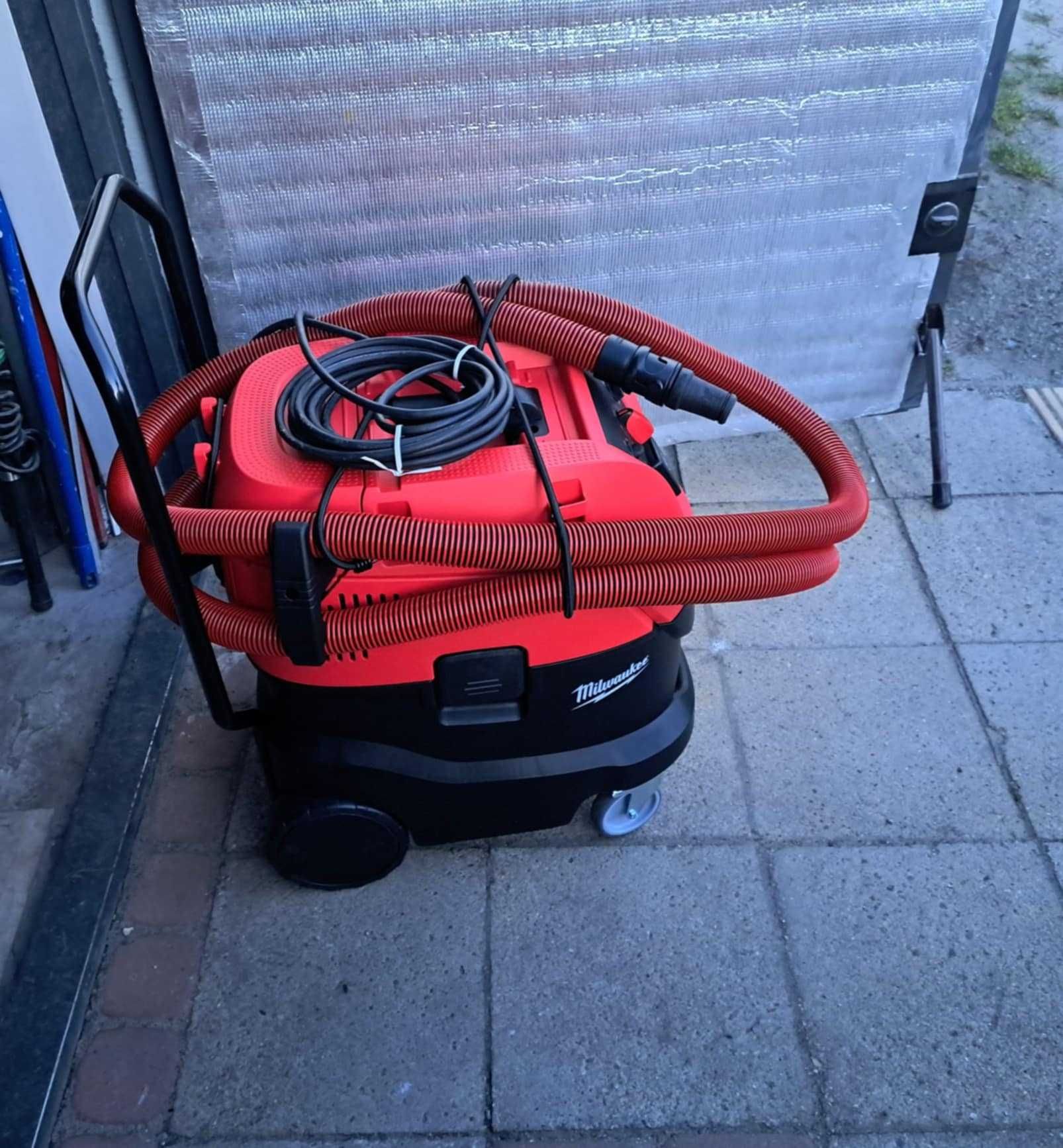 Frezarka do lakieru Metabo LF 850 S wraz z odkurzaczem