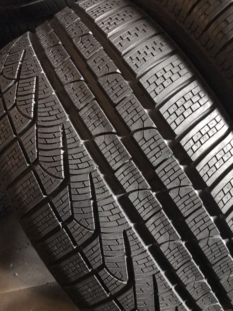 275/40/19+245/45/19 R19 Pirelli SottoZero W240 4шт зима