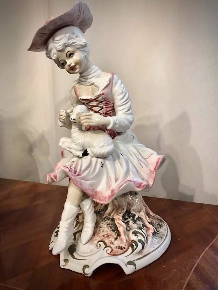 Figura porcelanowa Capodimonte, duża 30 cm, przepiękna