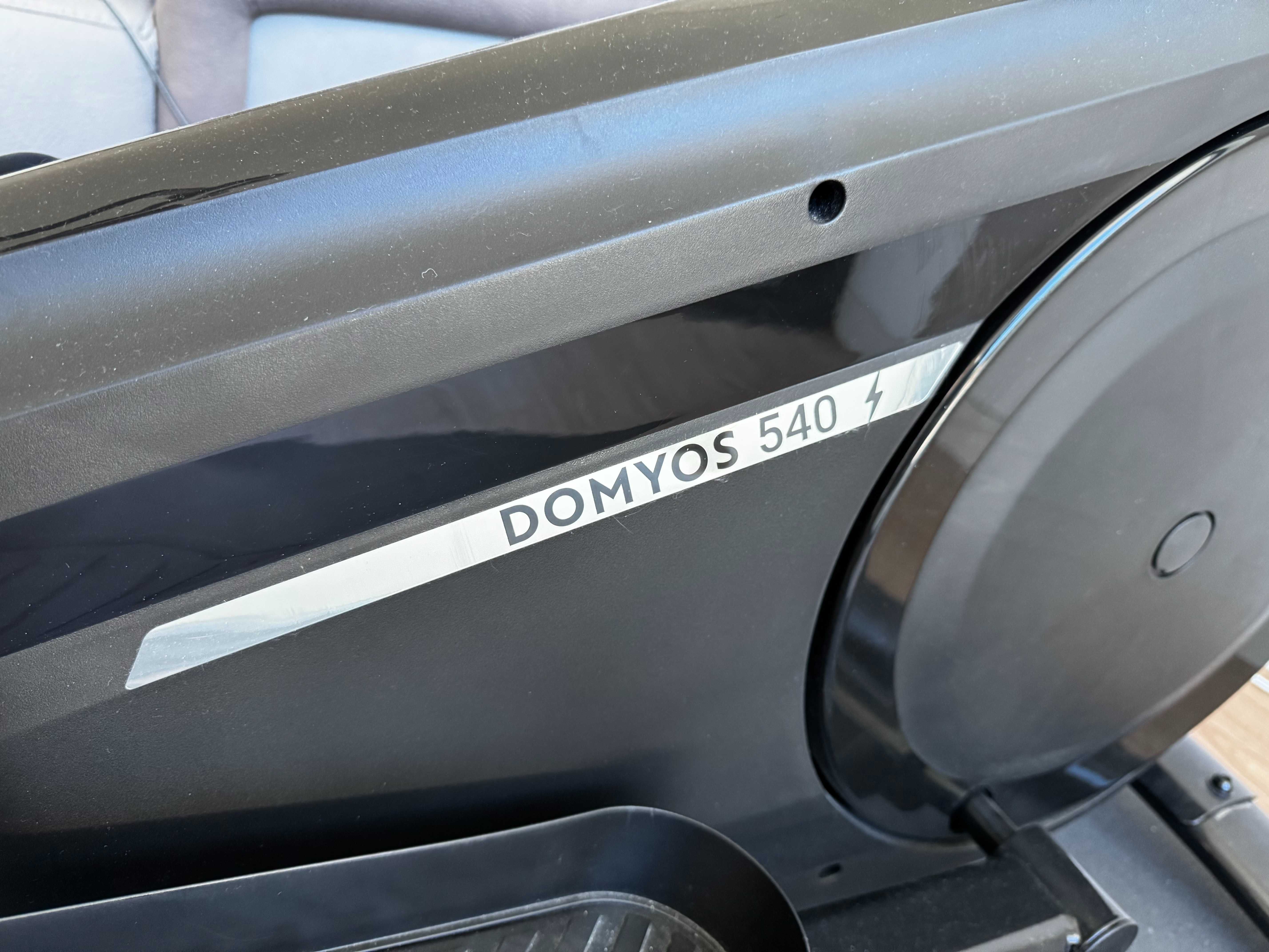 Elíptica Domyos 540 – Treino Completo e Eficiente em Casa!
