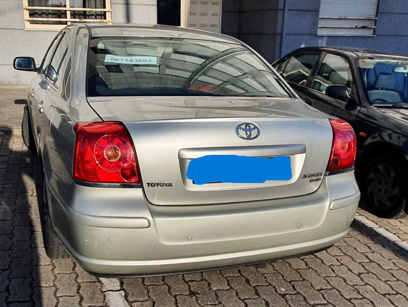 Toyota Avensis 2.2 - 2006