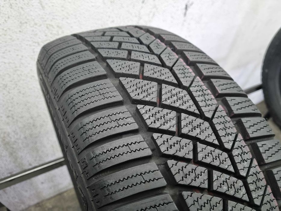 195/55/16 87H Continental C.W.C.TS 830P SSR*RSC Dot.4521R