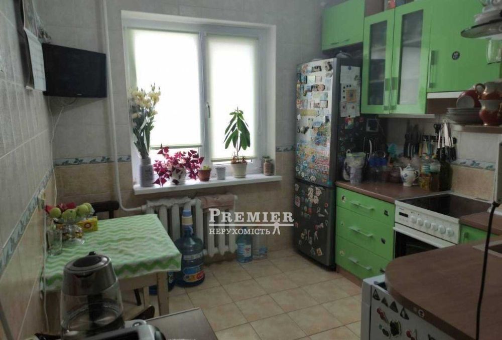 Продам 3-х кімнатну квартиру на Сахарова