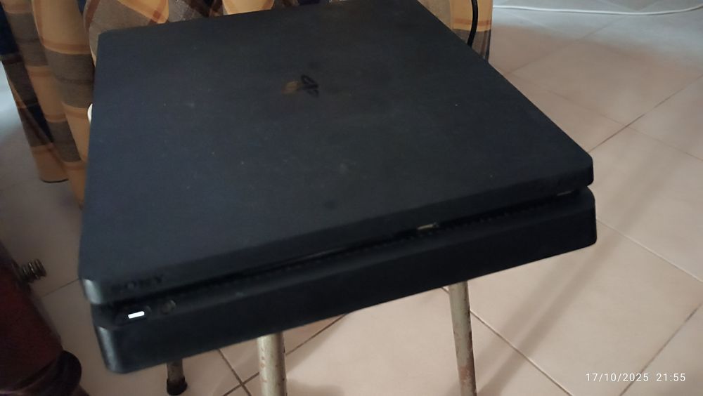 PlayStation 4 Slim 1TB